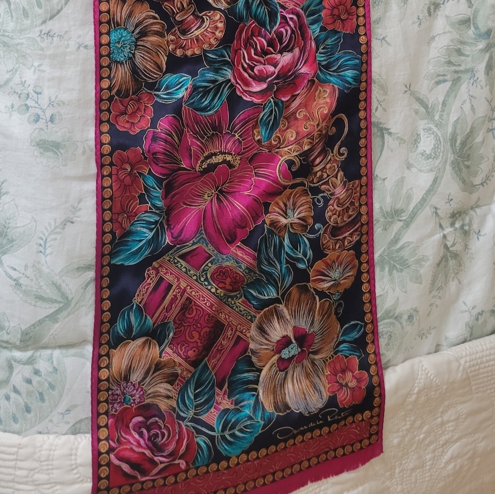 OSCA DE LA RENTA LONG SILK SCARF.52X11 INCHES